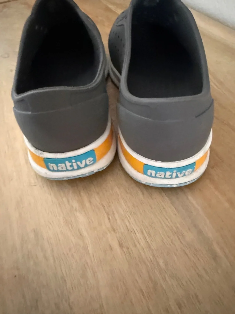 Native Kids' Robbie Sugarlite Slip-On Sneaker J1